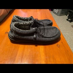 Mens hey dudes size 9